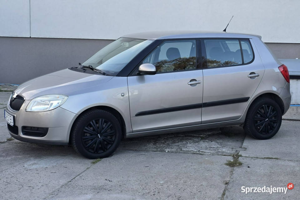 koda Fabia podgrzewane fotele tempomat niski nieuszkodzony Szczecin