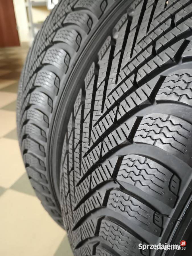 Opony zimowe PIRELLI POWERGY 215 65 17 2025 NOWE Dobryniów