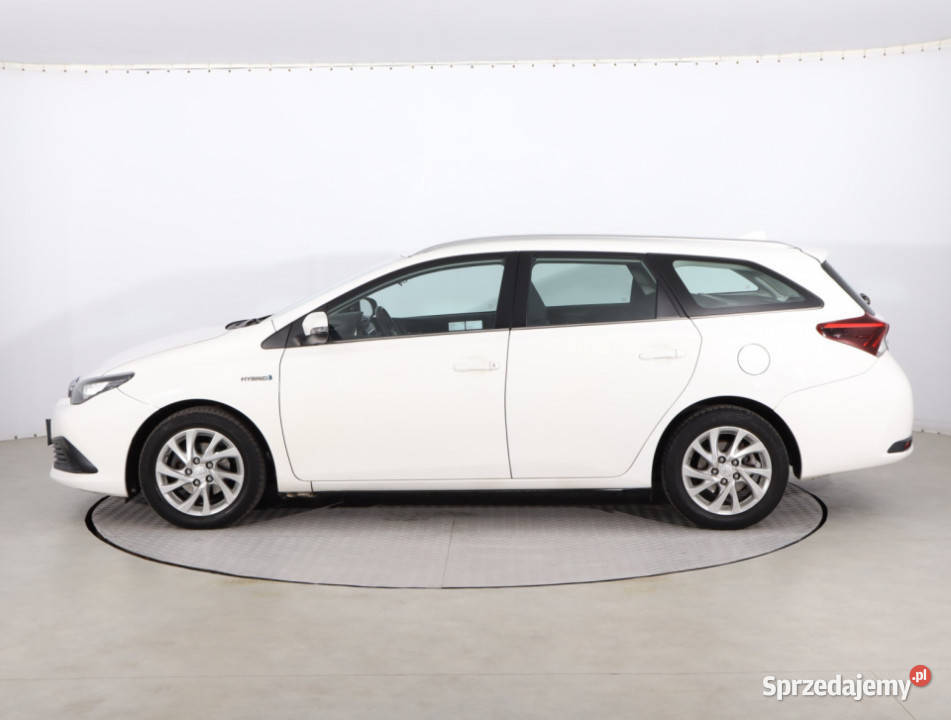 Toyota Auris Hybrid Piaseczno
