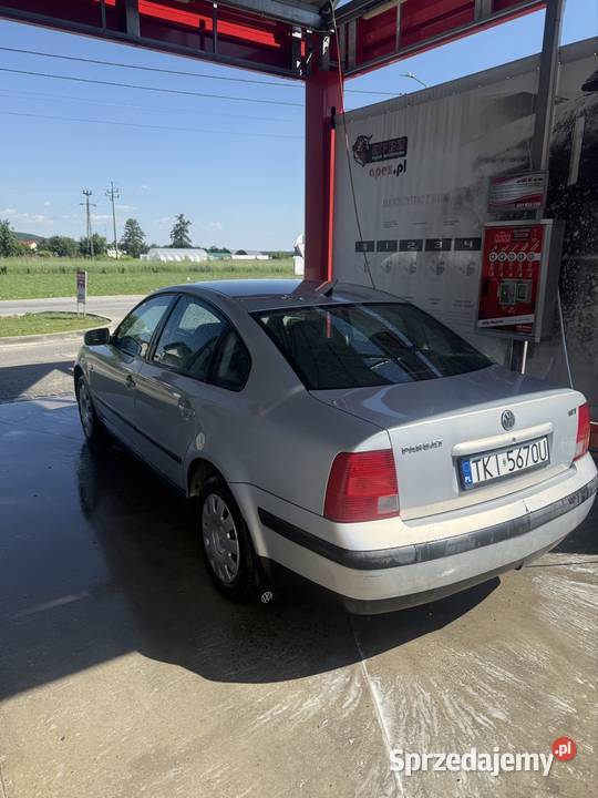 Passat 18B nowe OC i bt klimatyzacja sprawna Bieliny