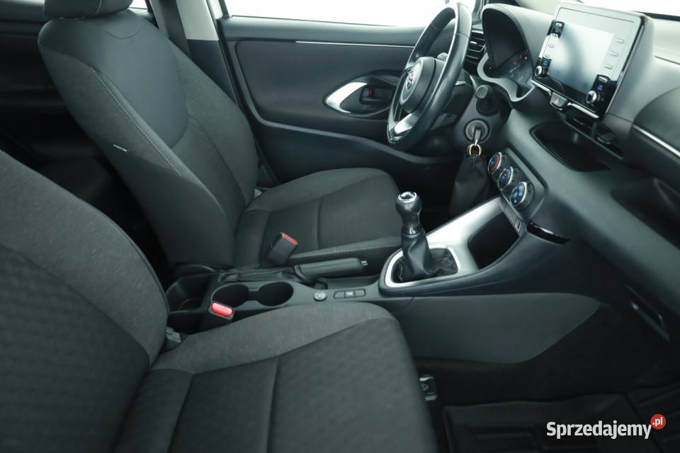 Toyota Yaris 10 VVTi asystent pasa ruchu Piaseczno