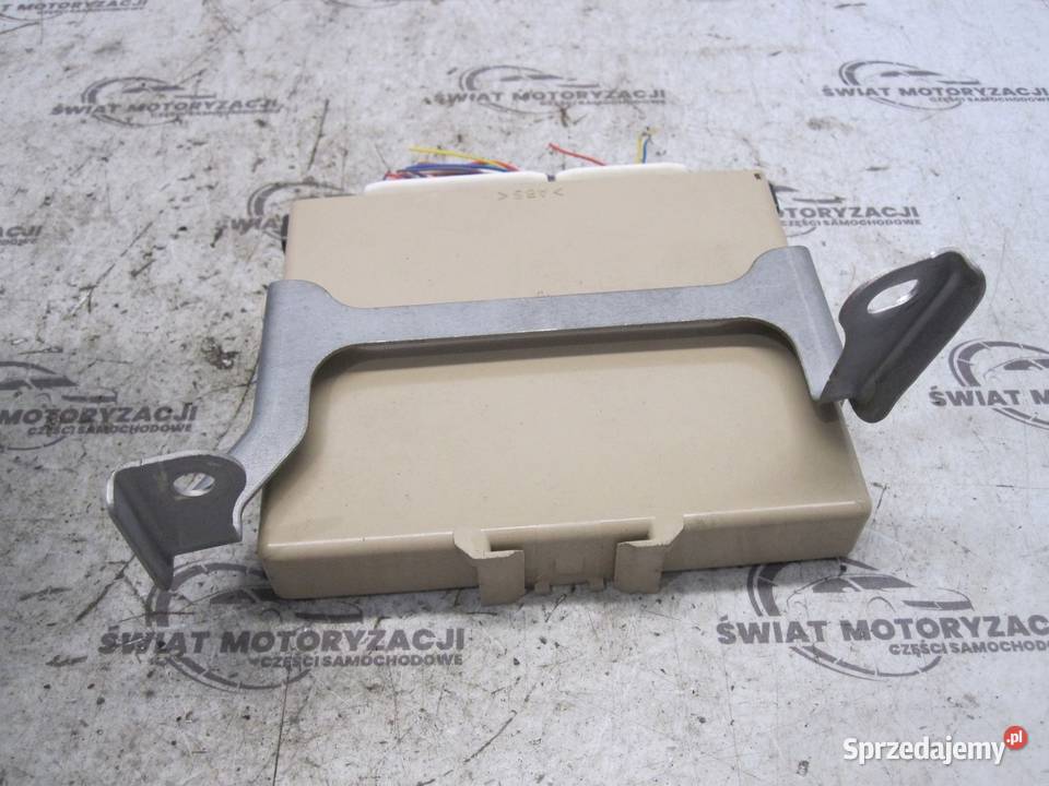 TOYOTA AVENSIS T27 III 10r moduł SMART KEY