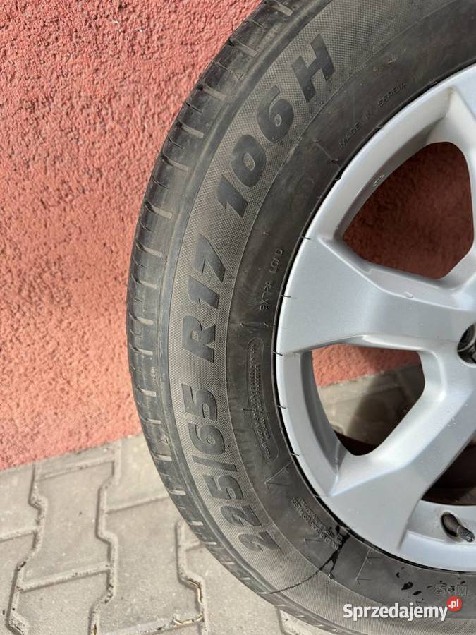 Oryginalne felgi aluminiowe Toyota RAV4 17 z Morąg