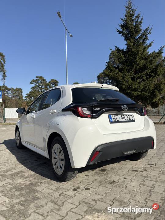 Toyota Yaris 15 Benzyna 2021 r Hatchback Świerże Górne