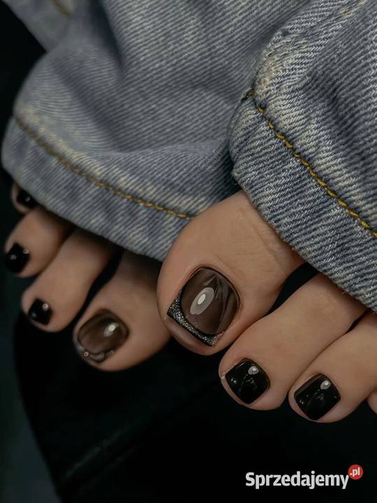 Manicure i pedicure styl który zawsze masz sobie Chorzów