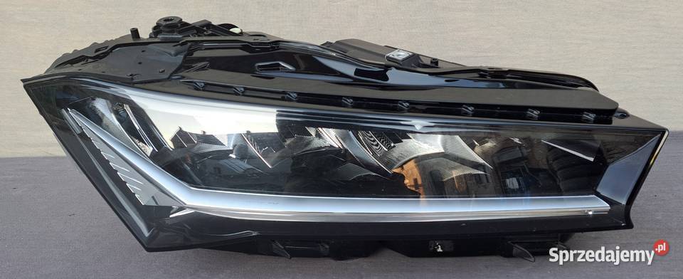 Lampa Przednia Prawa Full LED Skoda Superb IV Mielęcin