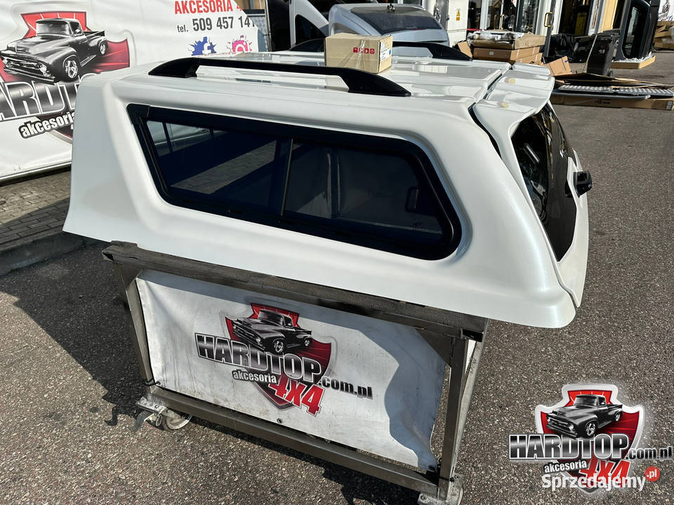 Zabudowa Toyota Hilux HARDTOP na pakę 2016 Szyby Pozostałe Pasłęk