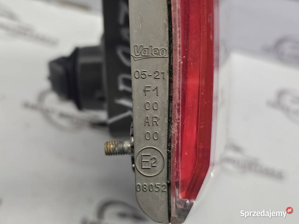 TOYOTA AVENSIS T27 III 10r lampa lewa tył w Kielce