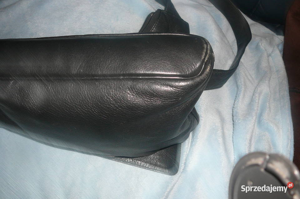 Torebka skórzana czarna ramię