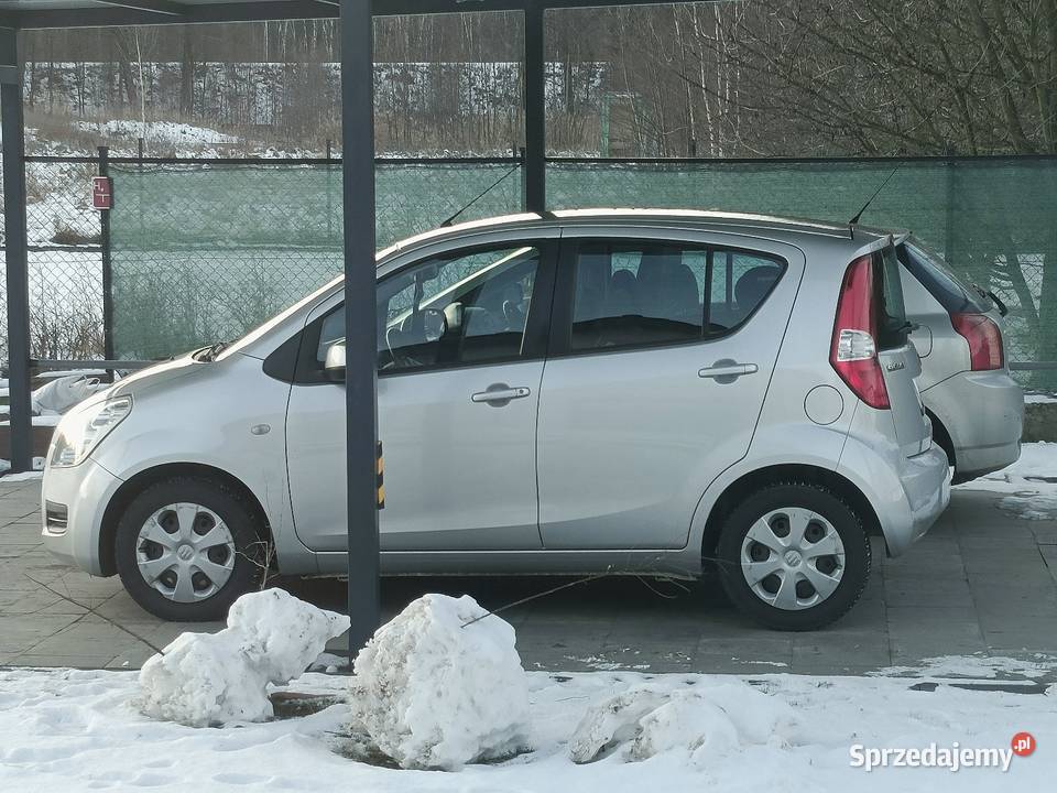 Piękny i zwinny Suzuki Splash Opel Agila Mały Żary