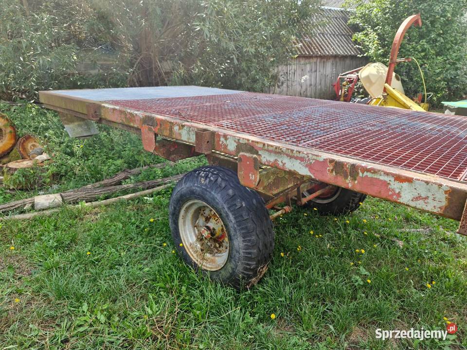 Przyczepa Platforma ciagnikowa nieuszkodzony Przyczepy rolnicze Rembów