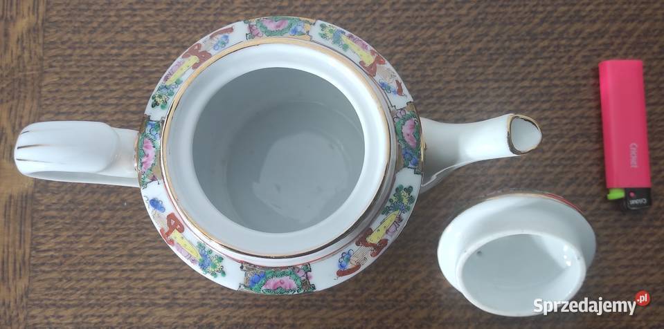 Famille Rose chiński imbryk porcelanowy