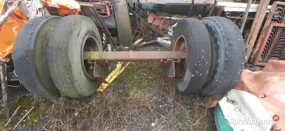 Oś z kołami Rajsko