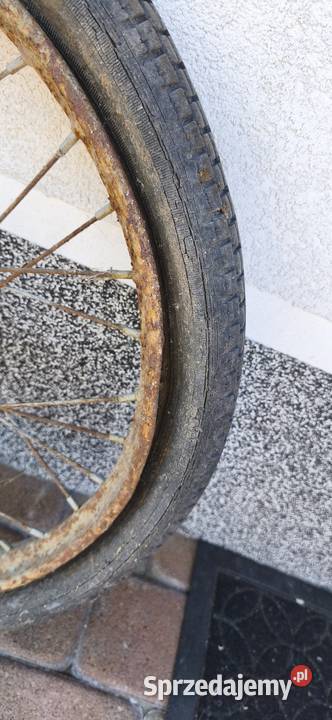 Zabytkowe koła do motoroweru RometKomar