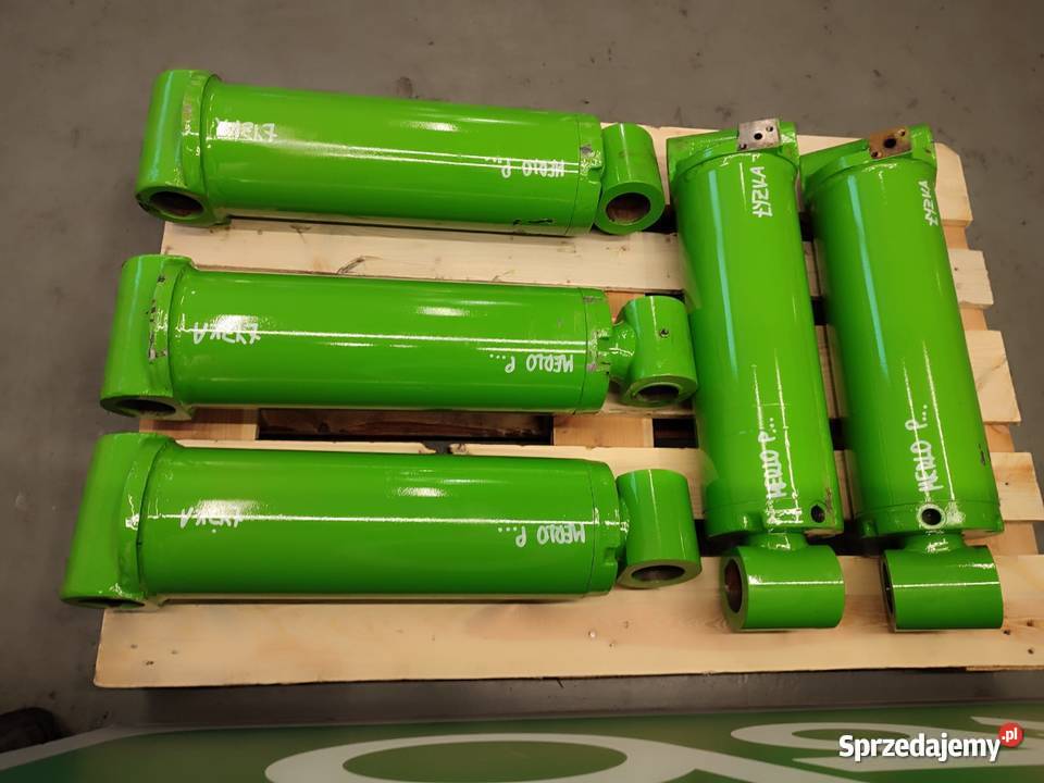 Siłownik wychyłu Łyżki 036518 Merlo P 326 Wilkowo sprzedam