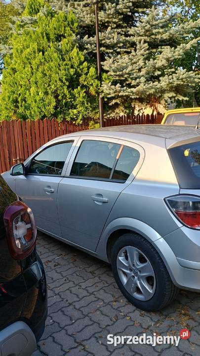 sprzedam tanio opel astra z 2012r