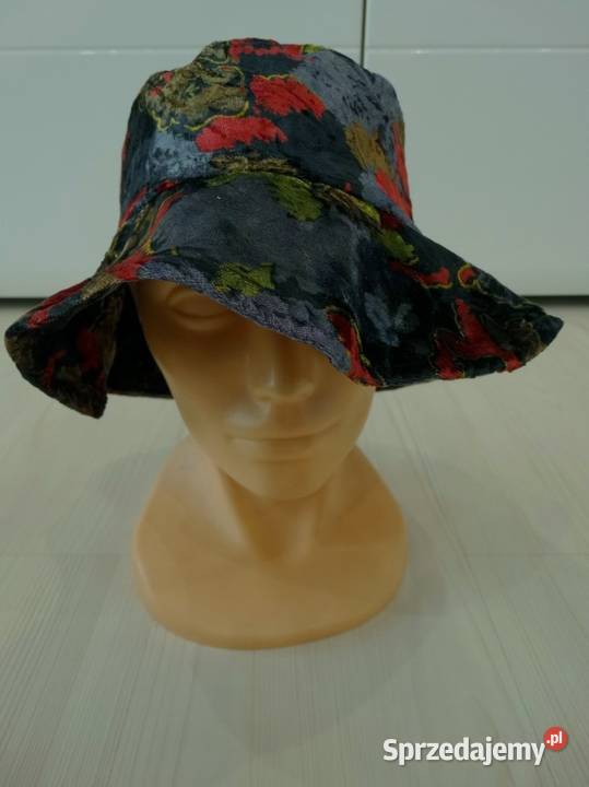 Czapka Bucket Lekka Welurowa w Modne Kwiaty Łomża