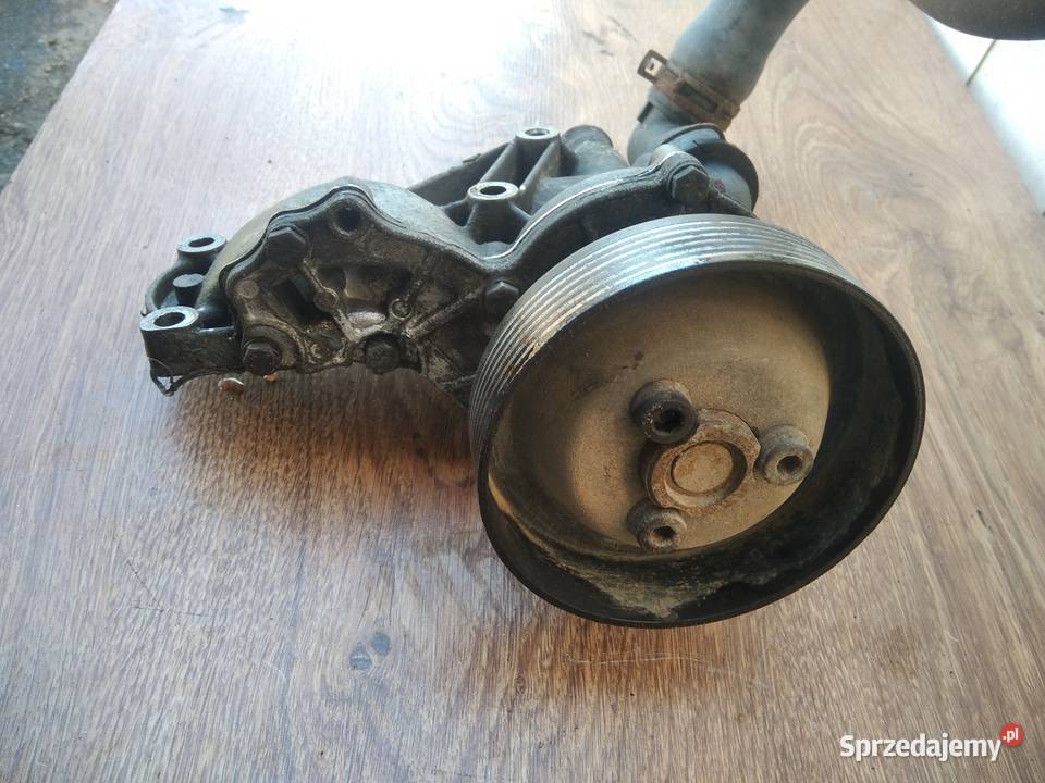 Pompa wodna VW golf 3 16 v8 101 Krośniewice