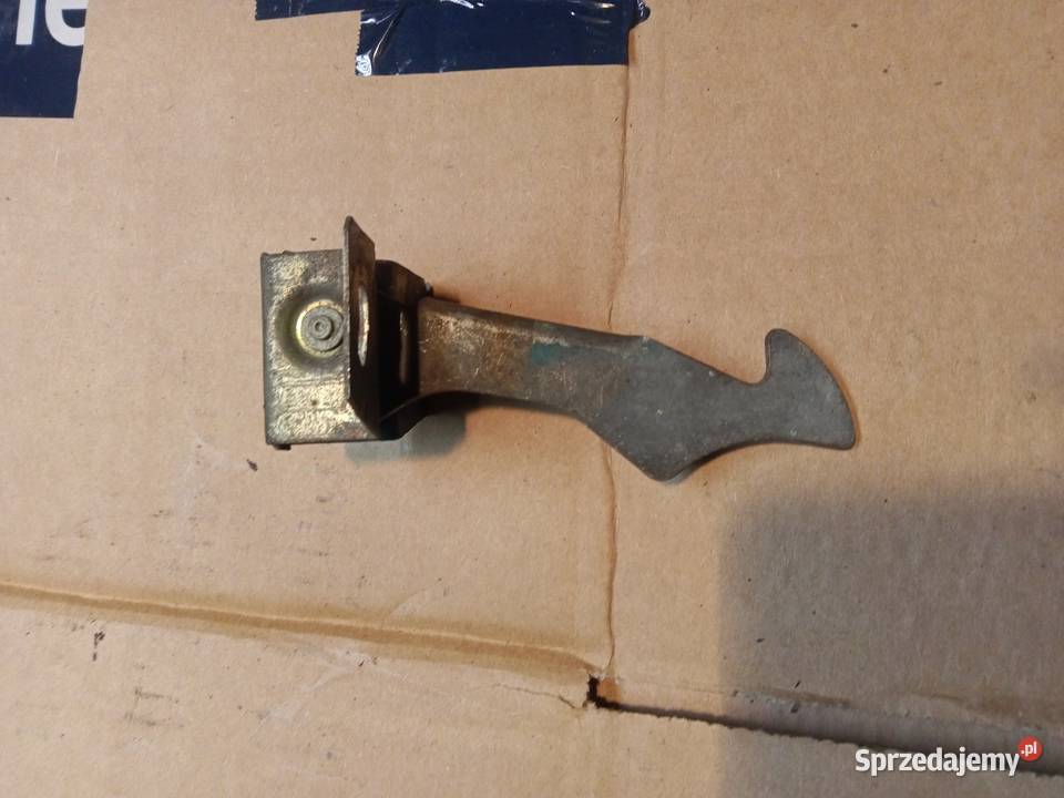 Polonez Borewicz uchwyt zabezpieczenie maski Stalowa Wola sprzedam