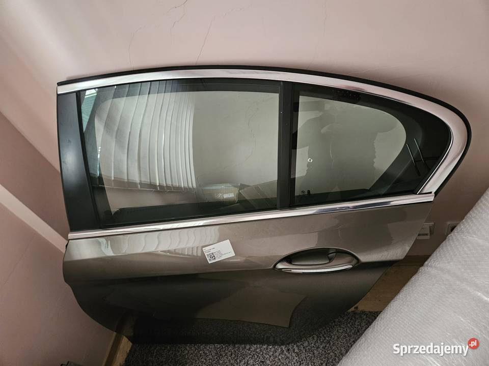 Drzwi lewy tył BMW5 G30 Drzwi Milówka