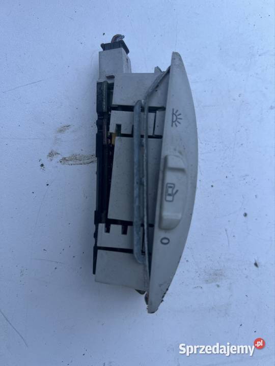 LAMPKA OŚWIETLENIA WNĘTRZA VOLKSWAGEN GOLF IV Ostrów Wielkopolski