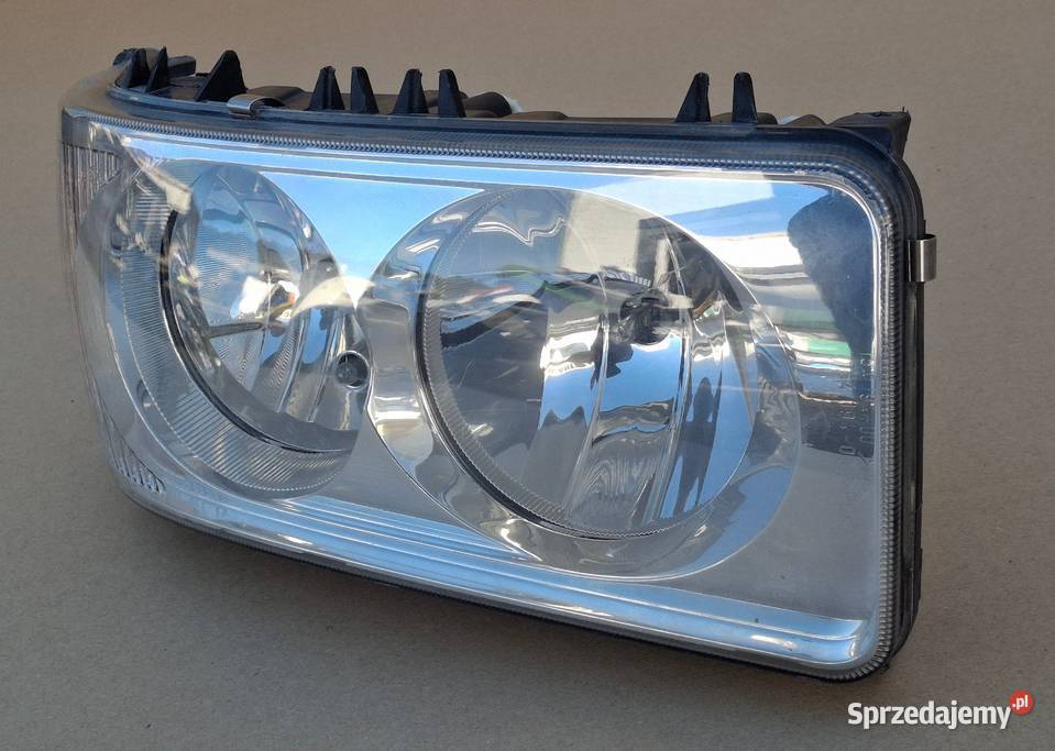 DAF XF CF LF REFLEKTOR PRAWY LAMPA PRAWA Lampy przednie Bieleń