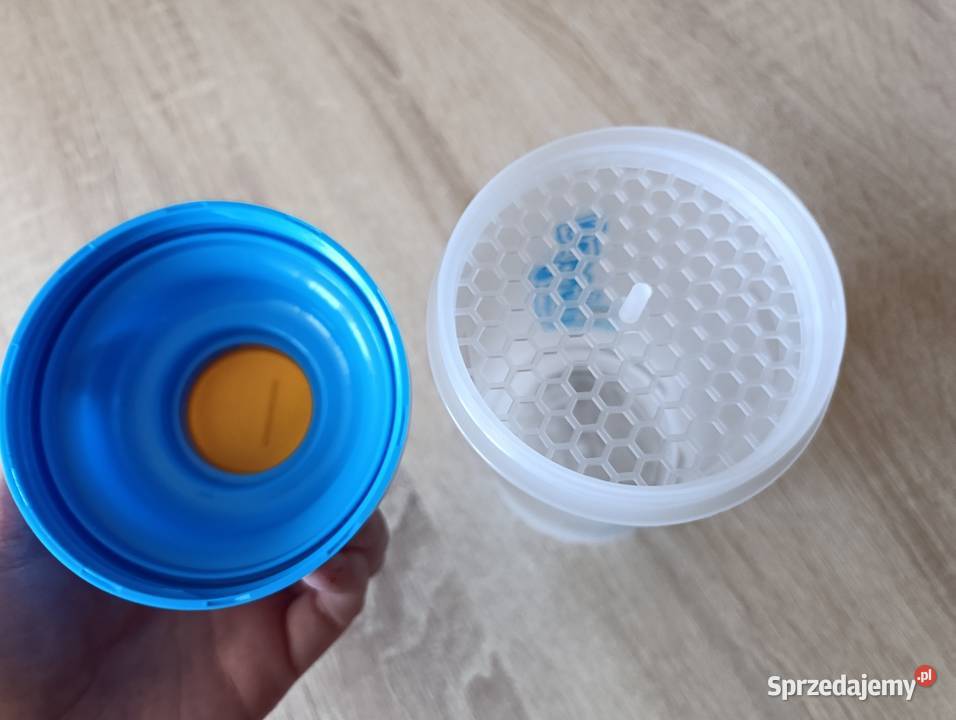 Shaker niebieski nowy Pozostałe pomorskie