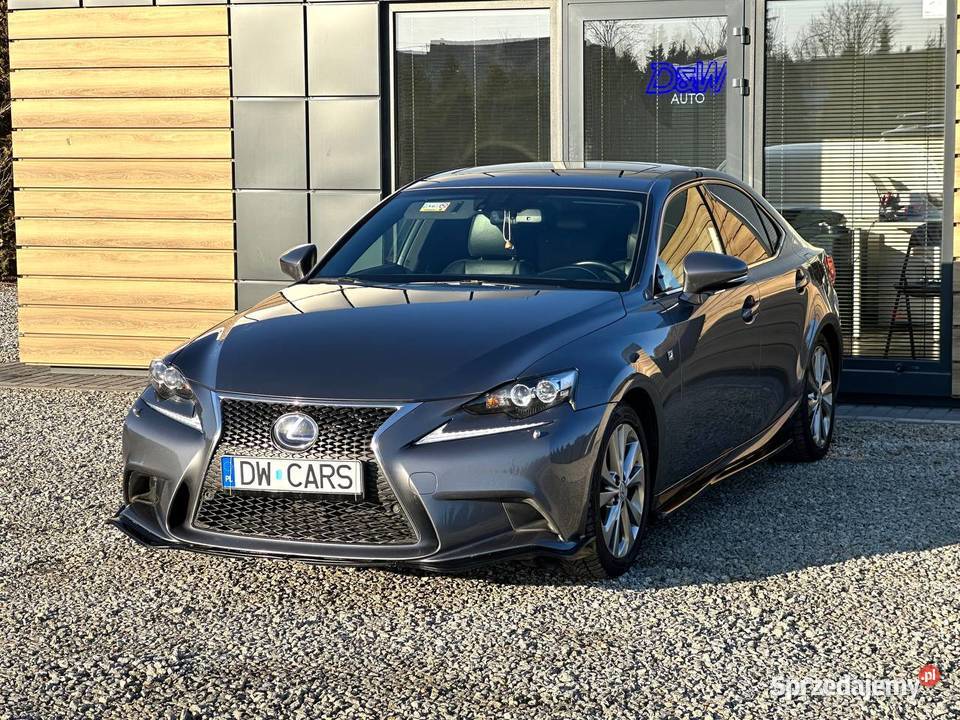 Lexus IS 300h FSport Prestige ZADBANY