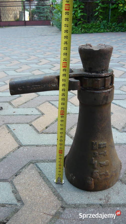 Podnośnik śrubowy lewarek stary Sokółka