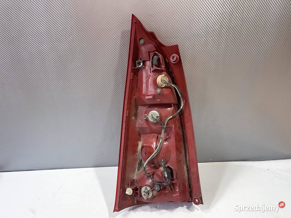 MAZDA PREMACY PRAWA LAMPA TYŁ Ostroróg sprzedam