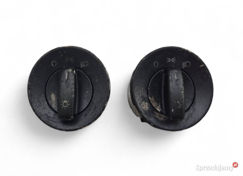 WŁĄCZNIK PRZEŁĄCZNIK ŚWIATEŁ SKODA OCTAVIA II 2 osobowe Działoszyce