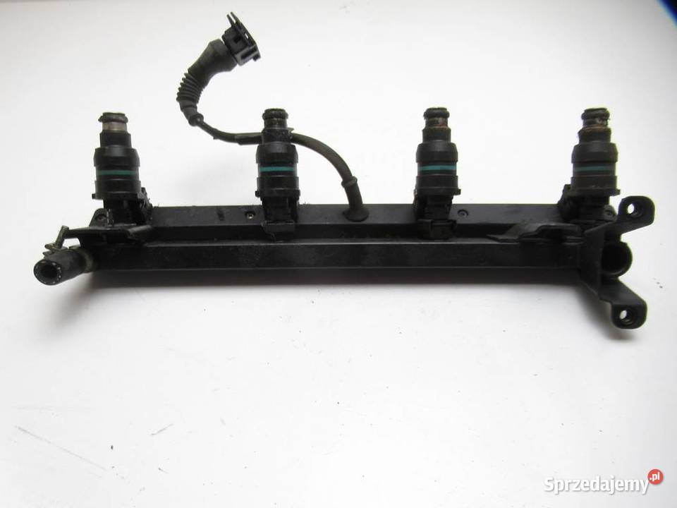 LISTWA WTRYSKOWA WTRYSKIWACZE BMW E30 1714710 16 osobowe podkarpackie sprzedam