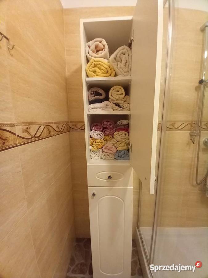 Lakierowany słupek łazienkowy Rumia