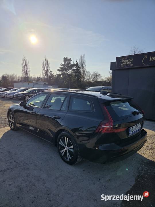 Volvo V60 20 D3 DieselXenonVirtualne nieuszkodzony