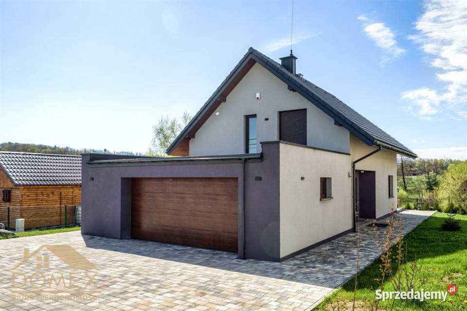 Sprzedaż domu wolnostojącego 242m2 Wieszczęta