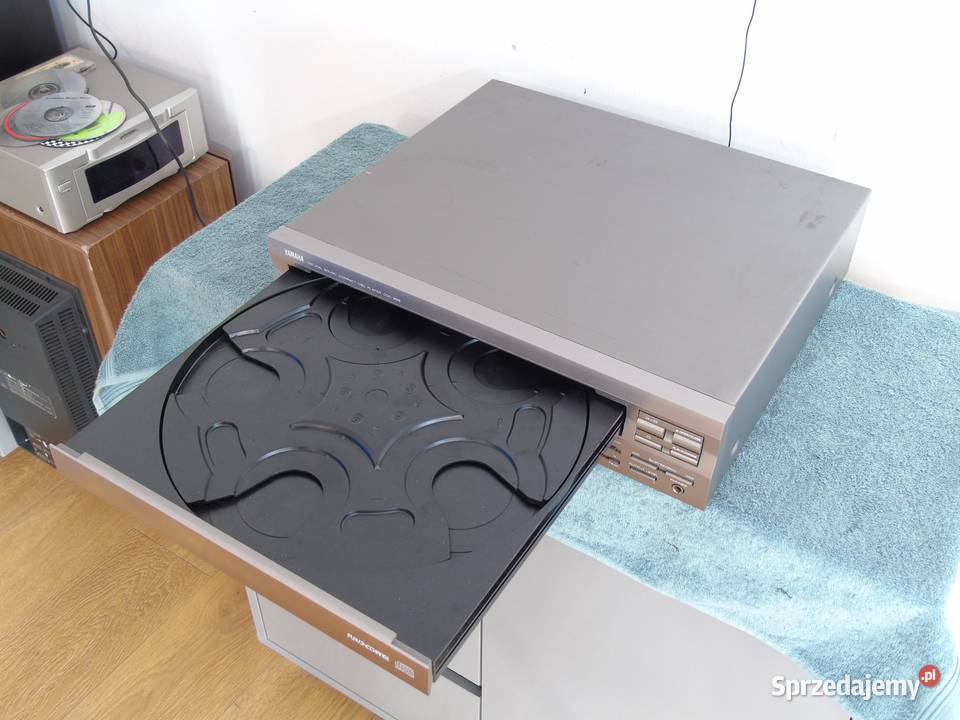 Odtwarzacz płyt Yamaha CDC665 tytan zmieniarka Jasło