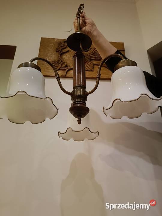 Lampa wisząca z trzema pięknymi kloszami Lipno