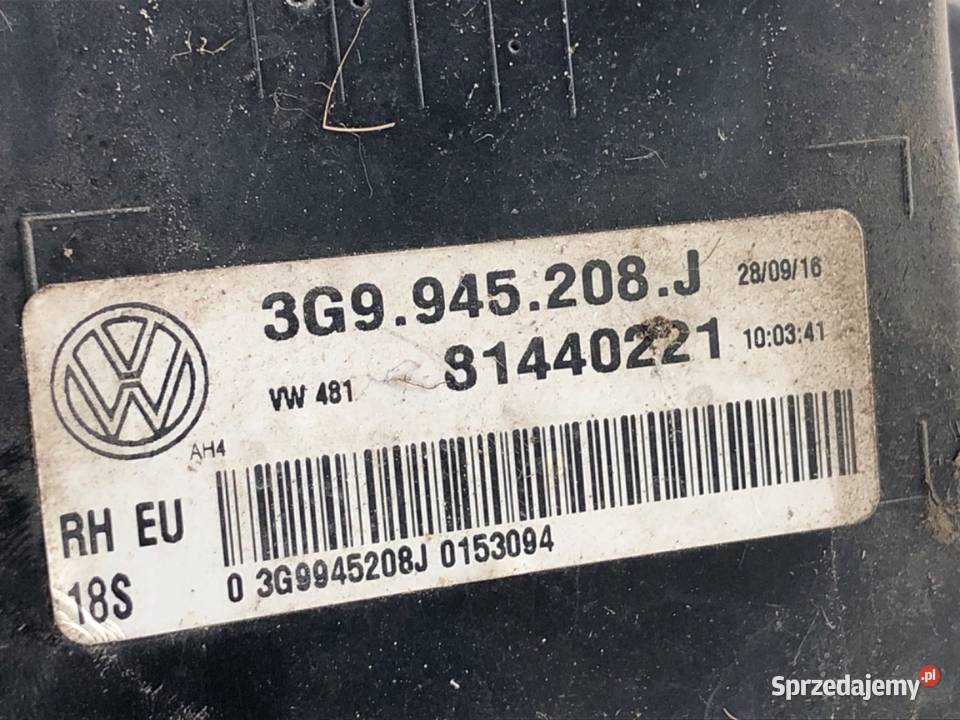 LAMPA PRAWY TYŁ VW PASSAT B8 Kombi ŚWIATŁO TYLNA