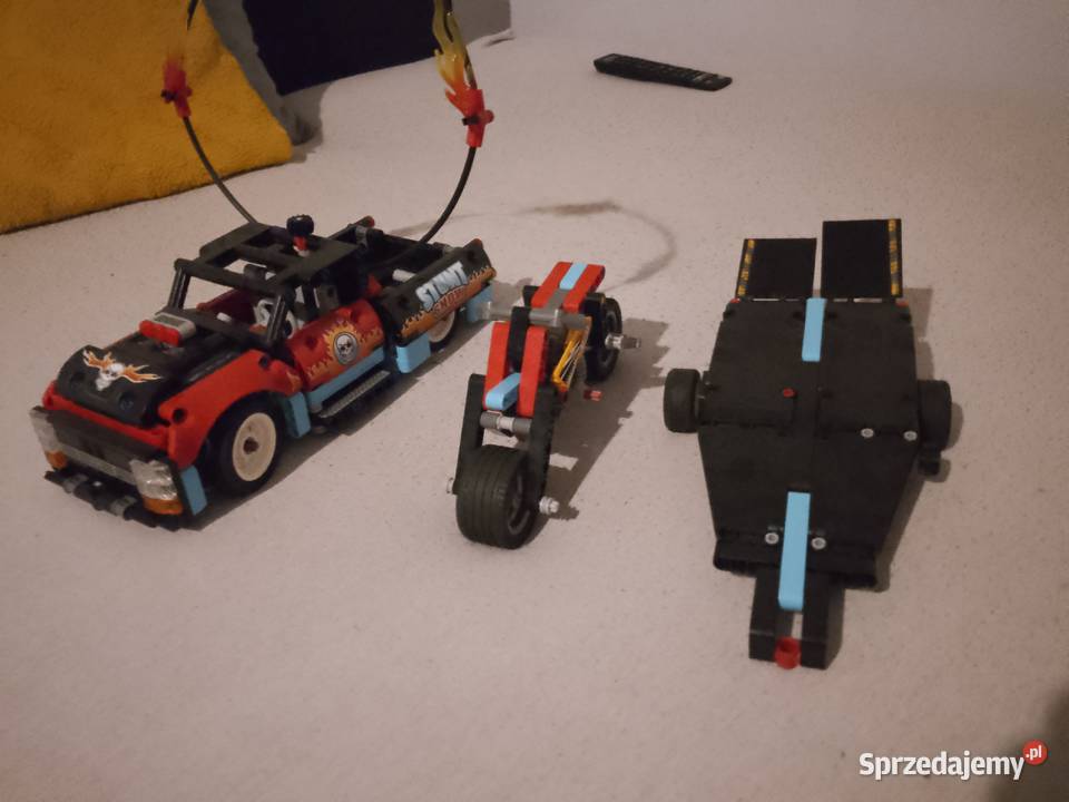 LEGO Technic 42106 furgonetka z przyczepą i łódzkie Gaszyn sprzedam