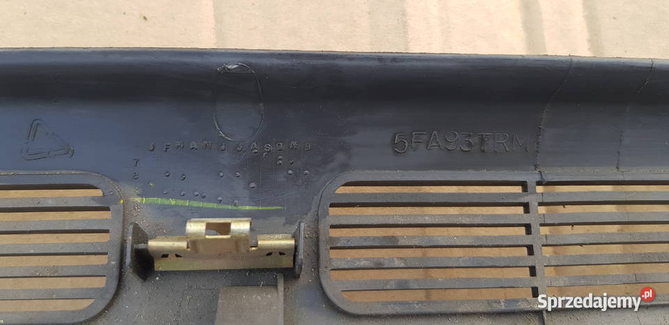 JEEP GRAND CHEROKEE WJ LISTWA OSŁONY BAGAŻNIKA