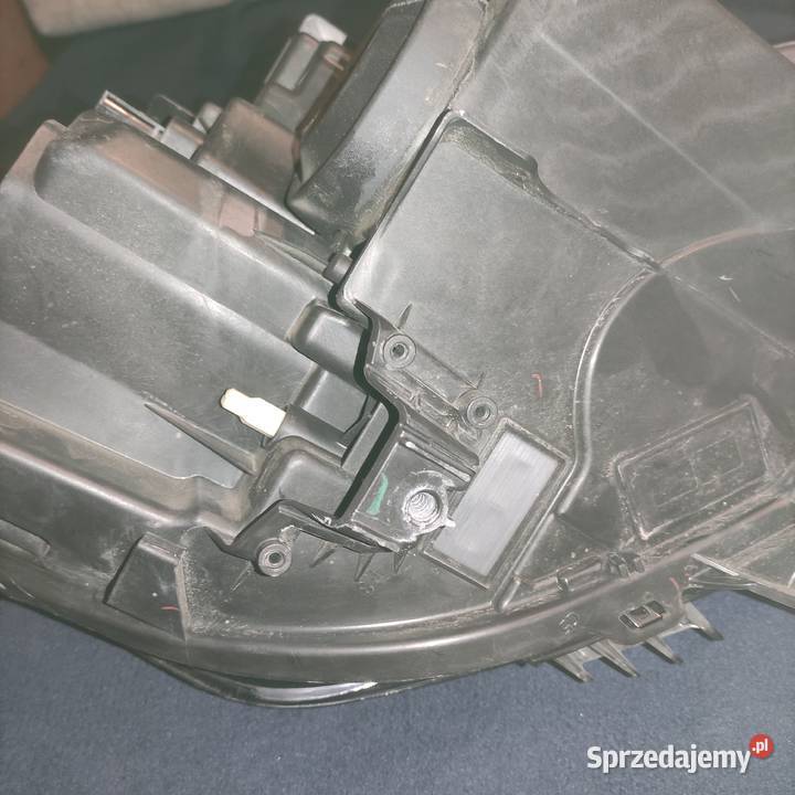 Peugeot 208 lampa przednia lewa LED stan igła lampy przednie Części samochodowe Kraków sprzedam