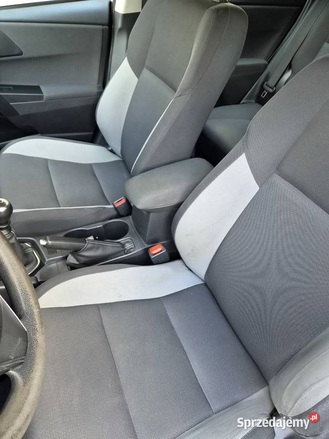 Toyota Auris 14 D4D 90 2018 KOMBI biały małopolskie Kraków