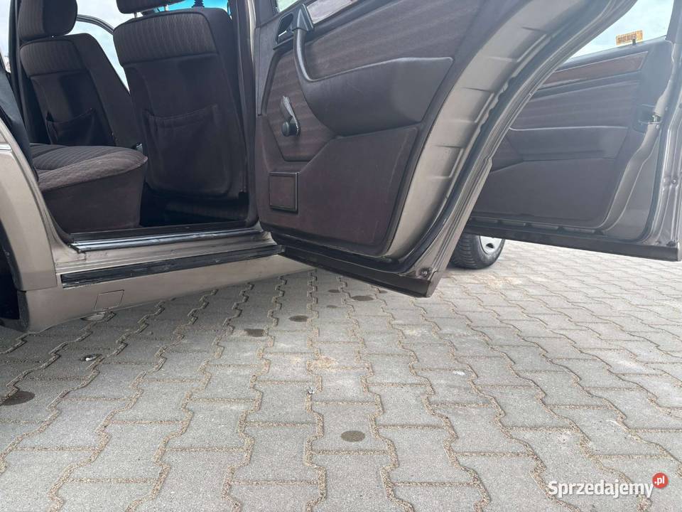Mercedes Benz W124 Szeroka Listwa Rok produkcji 1990 podlaskie