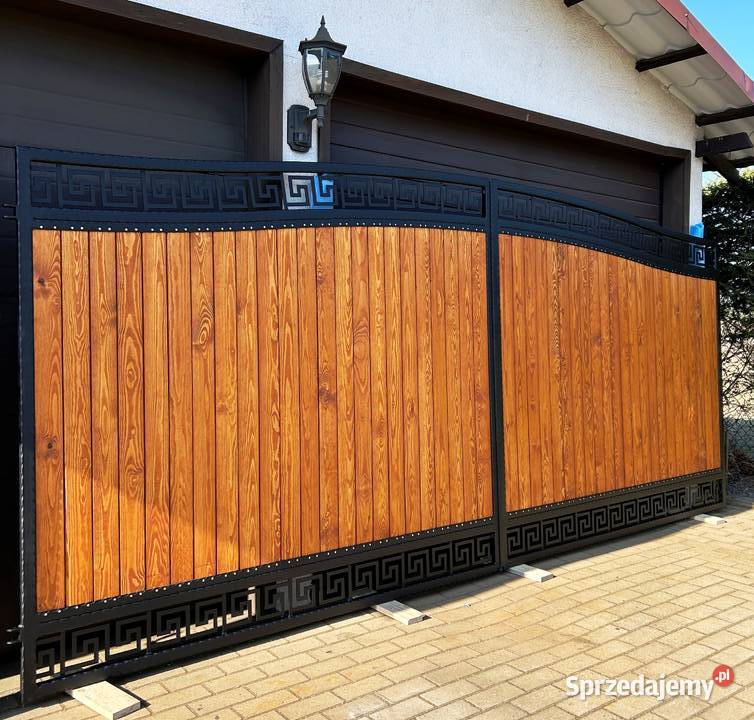 Brama wjazdowa dwuskrzydłowa łuk drewno drewniana