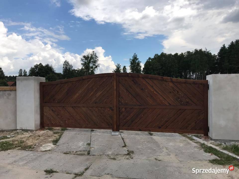 Brama drewniana model B9 Stanpor