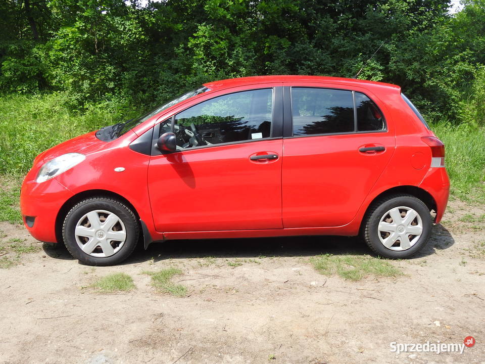 TOYOTA YARIS KOBIETY BEZWYPADKOWA 130 KLIMA nieuszkodzony