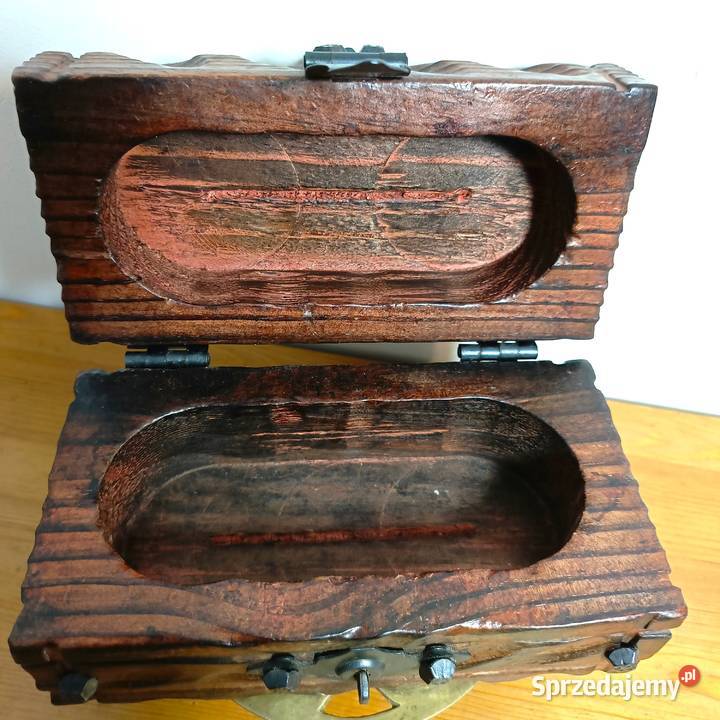 VintageSzkaułka drewniana Szczytno