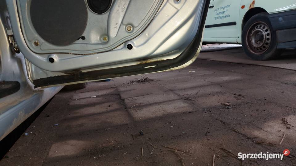 Drzwi lewe kompletne VW Bora 1999r 16 SR benz wielkopolskie