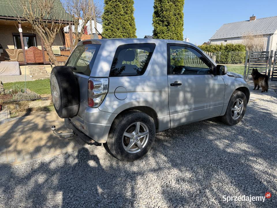 Suzuki Grand Vitara 16B 106 4x4 stan DB Hak elektryczne lusterka sprzedam