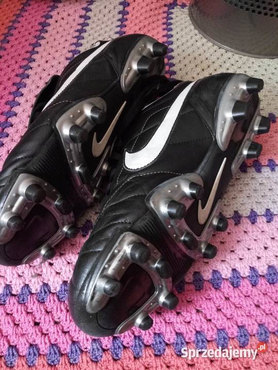 Korki Nike LEGEND Wykonane z najwyzszej jakosci